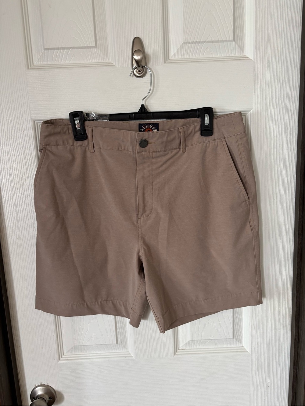Faherty Men's Flat-Front Shorts in Light Brown